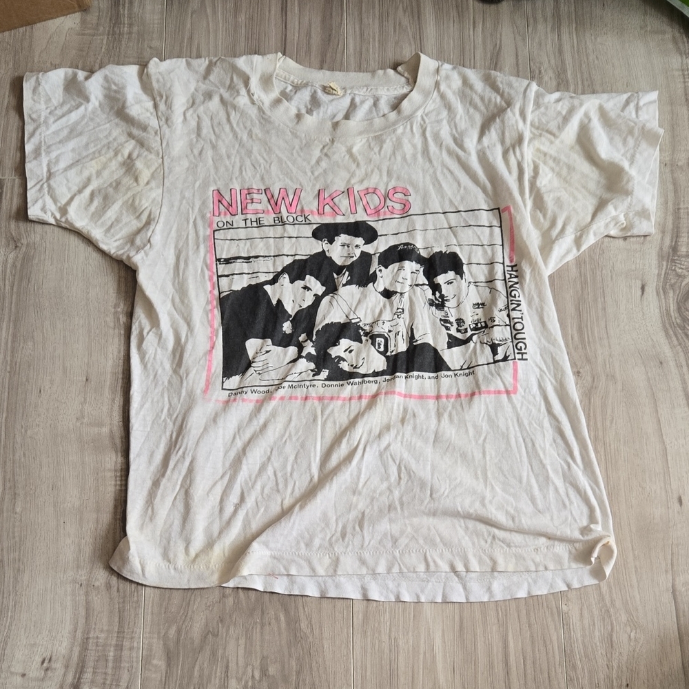 Vintage Graphic NEW KIDS ON THE BLOCK T-Shirt Size S